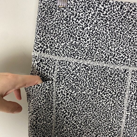 Athleta Salutation Stash II Textured Tight Leggings Animal Print Cheetah Pockets - Picture 3 of 7